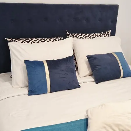 3-bedroom Near Center Area With Parking * Üsküp